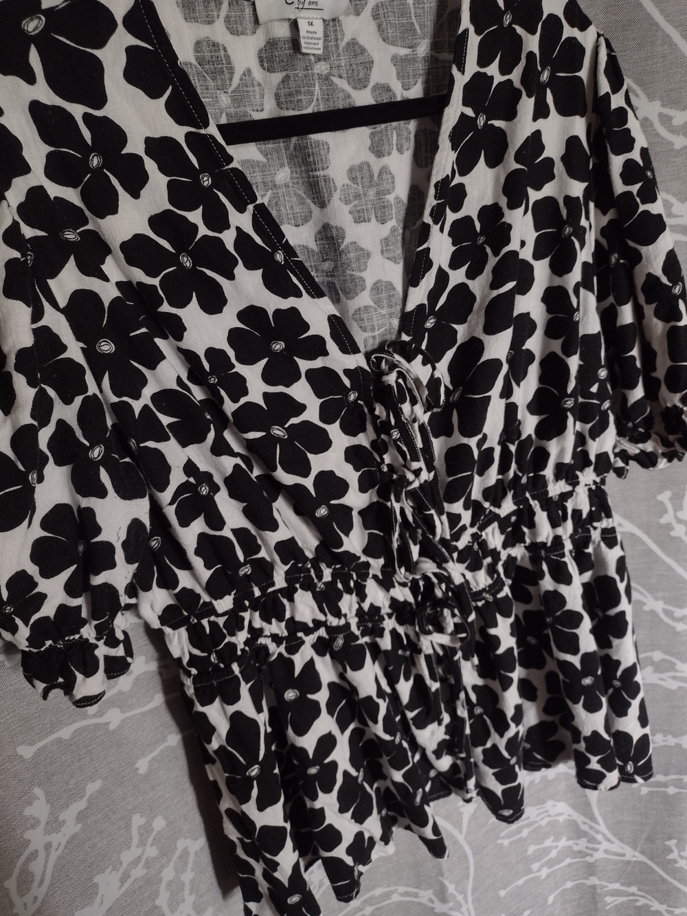 Tie-Front Black And White Floral Peplum Blouse
